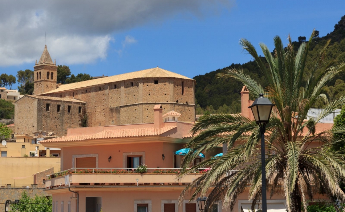 De visita por el pueblo de Andratx y su casco antiguo