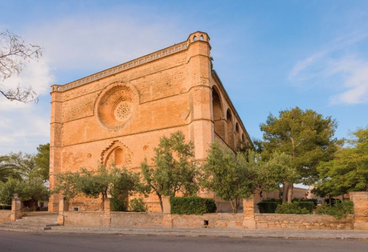 Petra, mallorquinische Tradition und Strandnähe: Ein herrlicher Ausflug vom La Pérgola aus