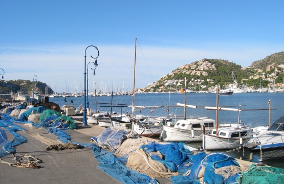 Why Port d'Andratx is the place to stay?