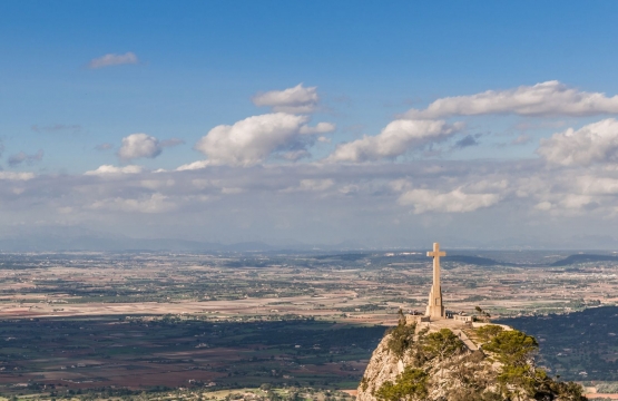 El puig de San Salvador, un oasis en las alturas de Mallorca