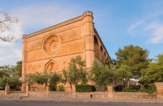 Petra, mallorquinische Tradition und Strandnähe: Ein herrlicher Ausflug vom La Pérgola aus